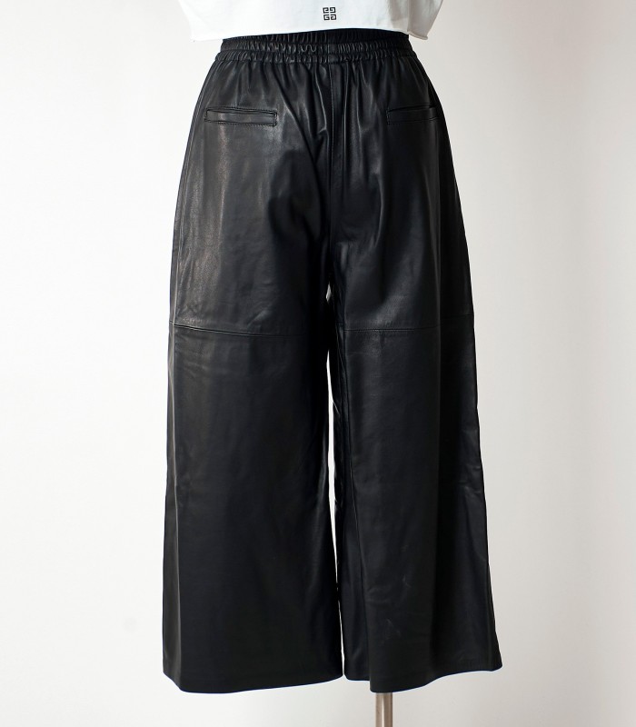 Pantaloni culotte in pelle Pinko | Stile moderno e grintoso