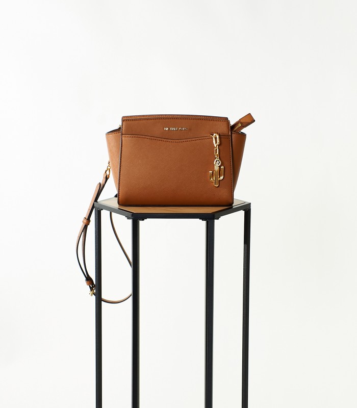 Michael Kors SELMA Borsa a Tracolla in Pelle Saffiano Nera e Marrone – Eleganza e Stile