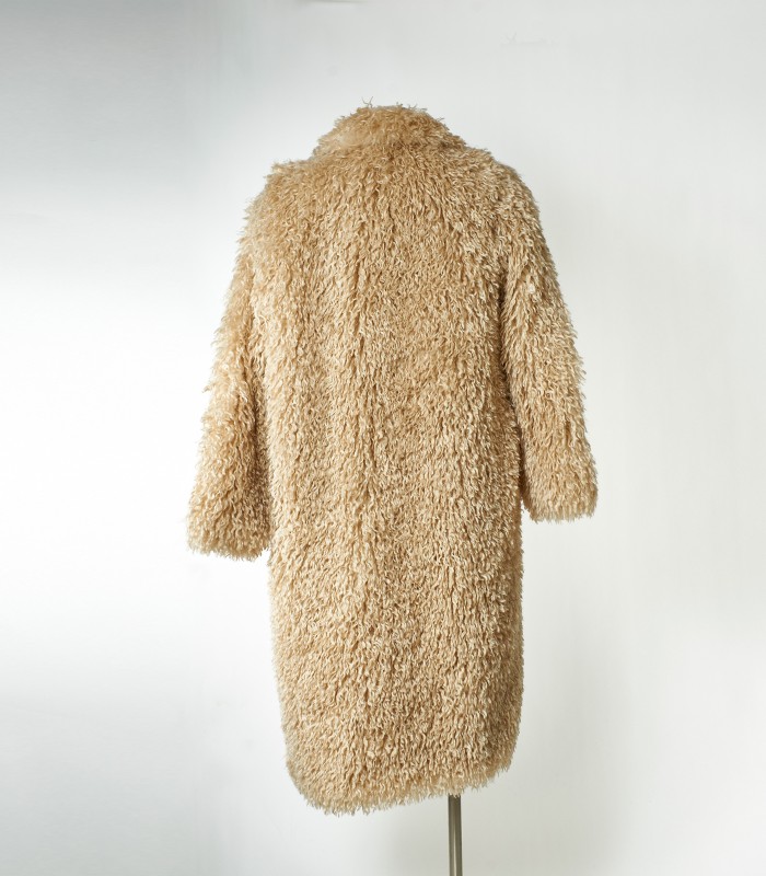 Pelliccia donna pelo riccio | Colori nero e panna | Eleganza e calore