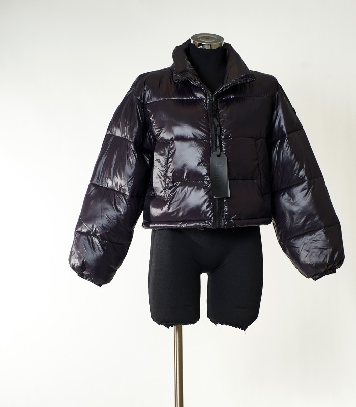 Giubbotto Imperfect corto nero lucido da donna – Piumino trendy e leggero