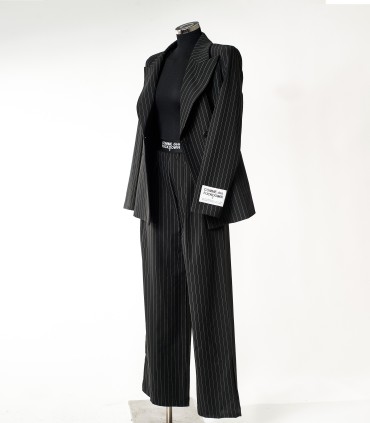 Blazer Donna Gessato Comme des Fuckdown | Taglio Oversize, Logo Manica | Streetwear Sartoriale Iconico